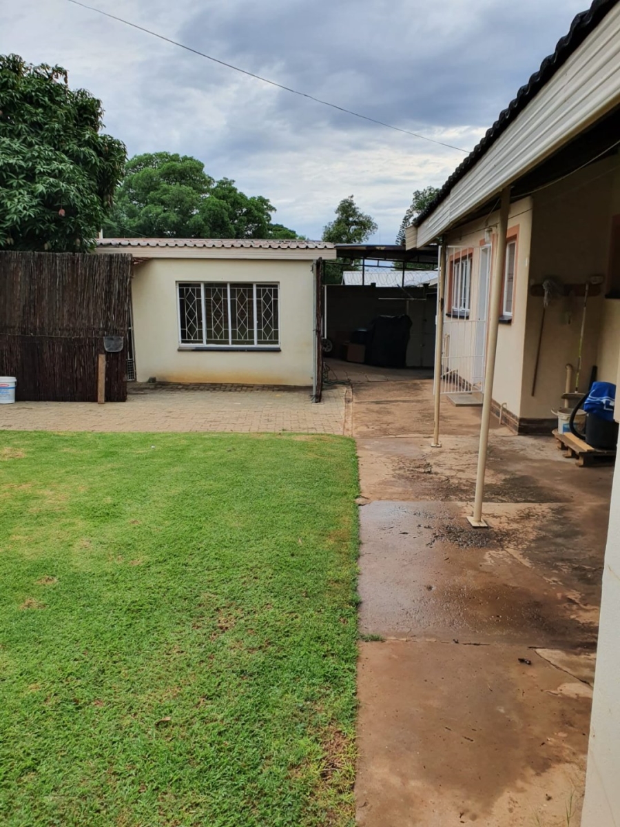 3 Bedroom Property for Sale in Geelhoutpark North West